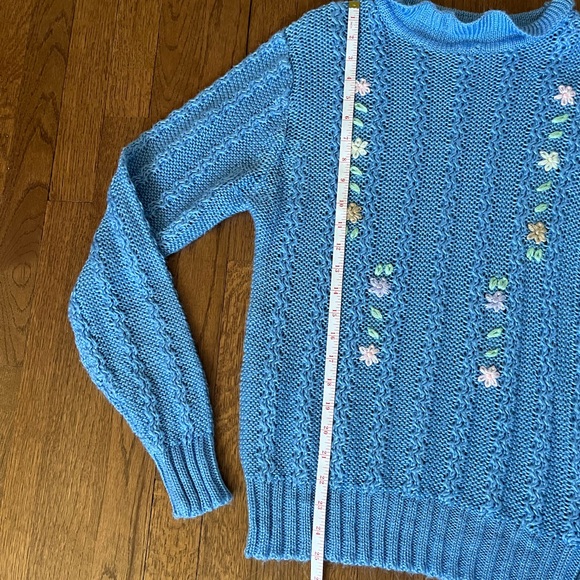 Vintage Baby Blue Knit Sweater with Floral Embroidery - Picture 8 of 10